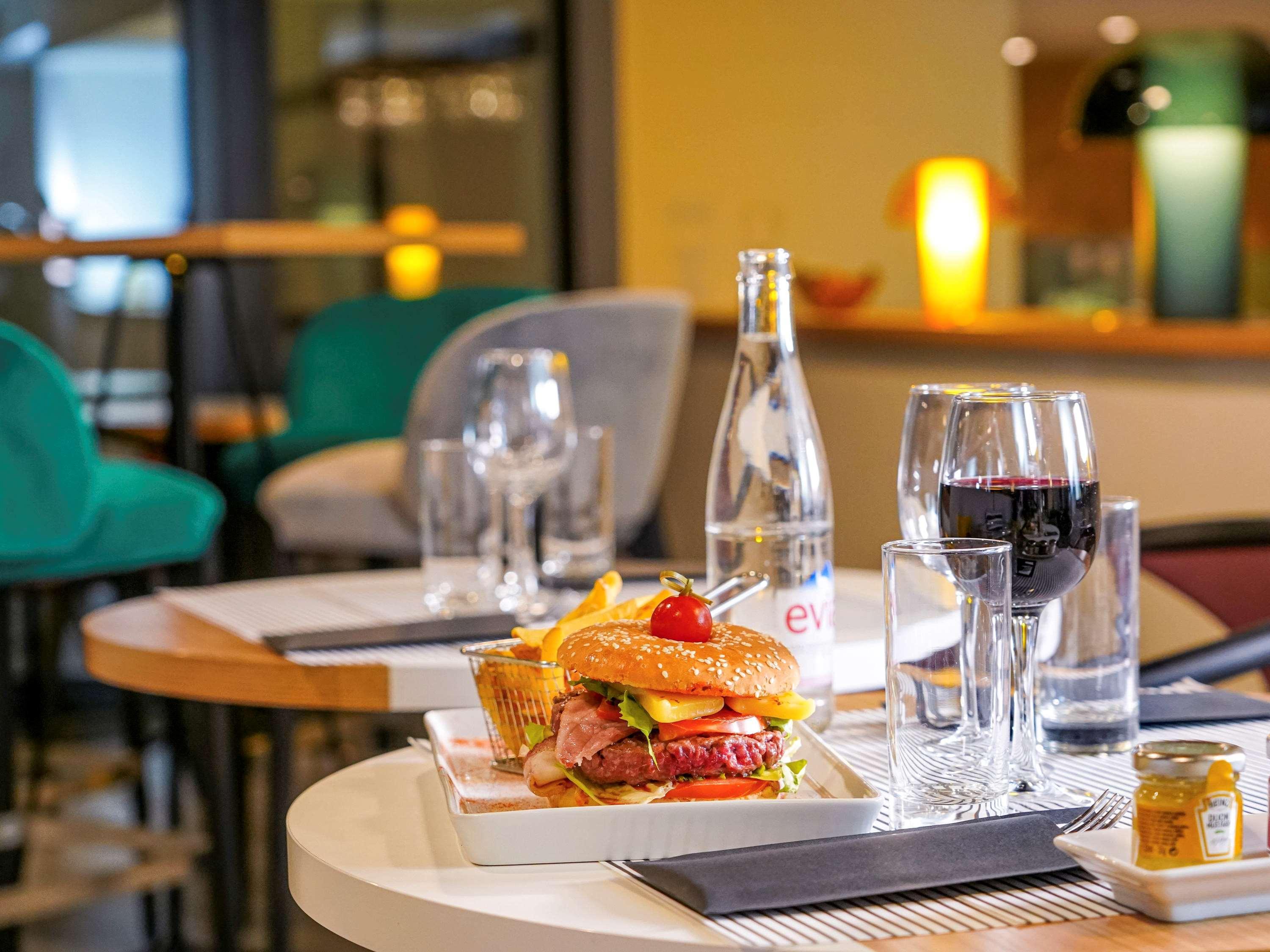 Mercure Centre Prado Velodrome 4*